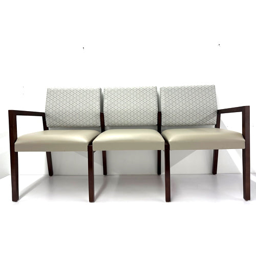GANG SEATING, 3-SEATER, Walnut / Concrete seat