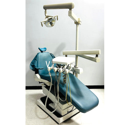DENTAL CHAIR w/light and 6 hand tools
