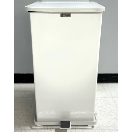TRASH CAN, White metal flip top 30"