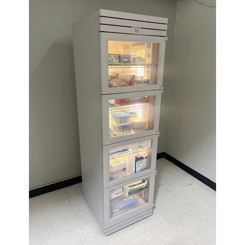 PYXIS 4 DOOR CABINET W/ LIGHTS