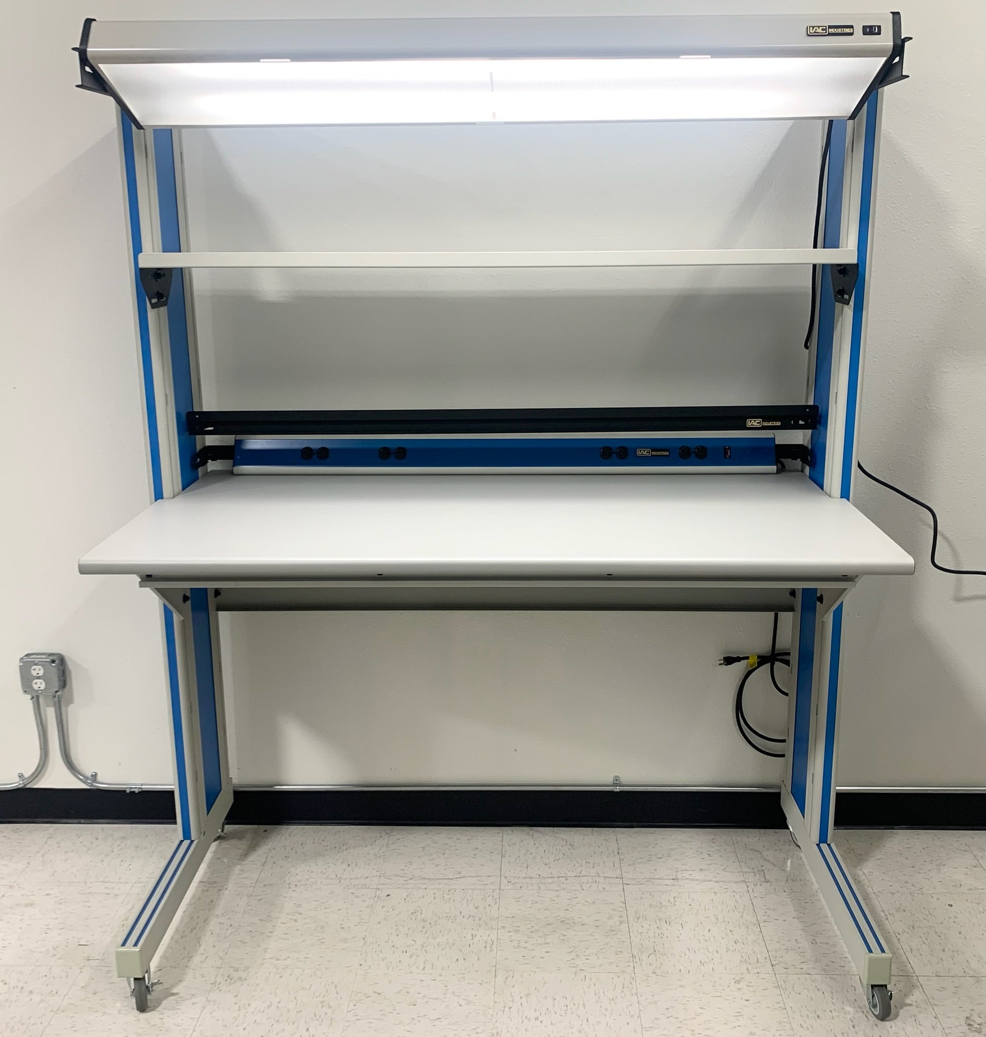 LAB TABLE W/ LIGHT FIXTURE, IAC – Heritage Props LA